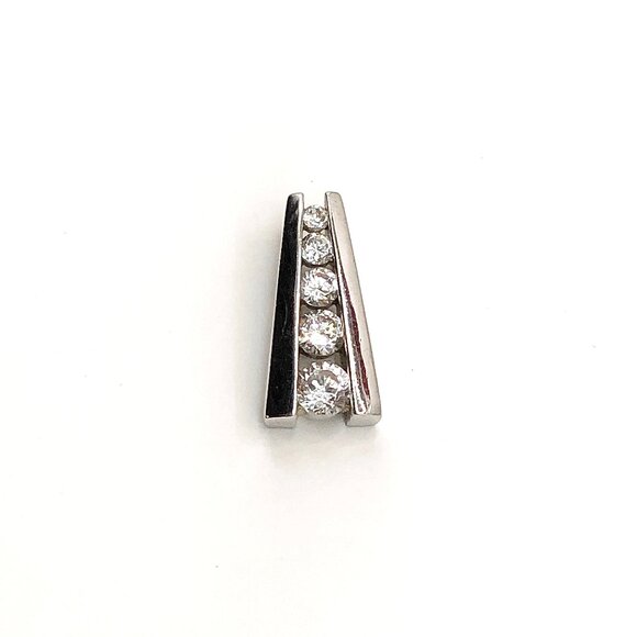 Sterling Silver Cubic Zirconia Stone Pendant - Picture 4 of 7